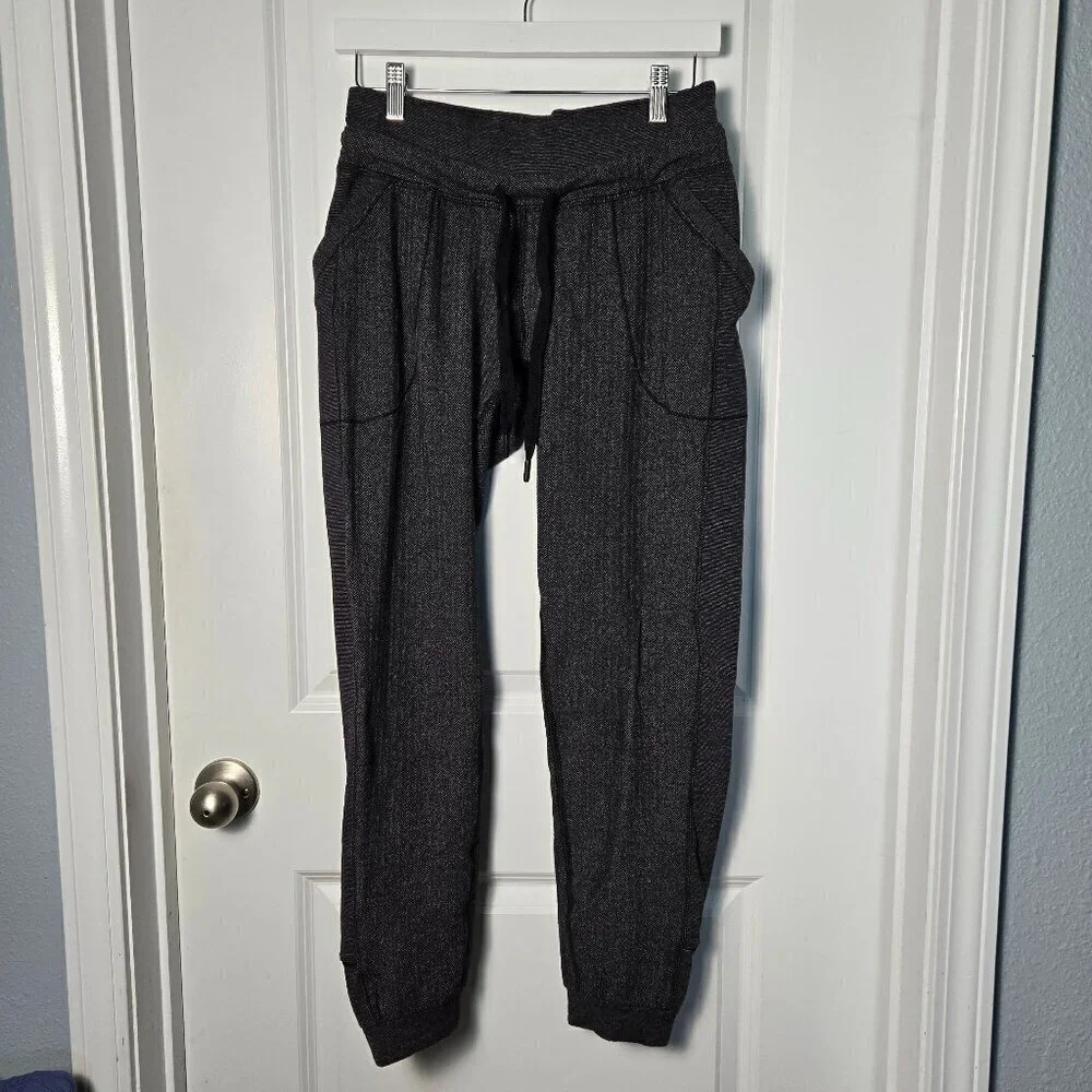 Lululemon Base Runner Pant - 6 Heathered Herringbone Heathered Black